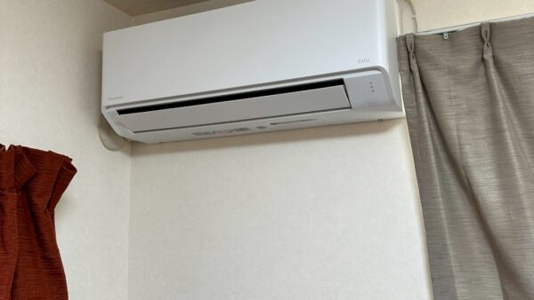 鳥栖市弥生ケ丘、エアコン取付け工事